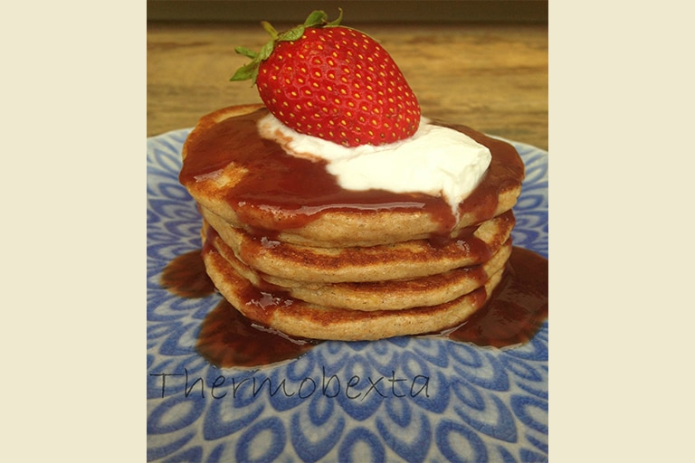 fruity-spelt-pancakes